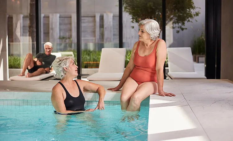 Áreas comuns do BIOOS Home: piscina, horta, praça da lareira e salas