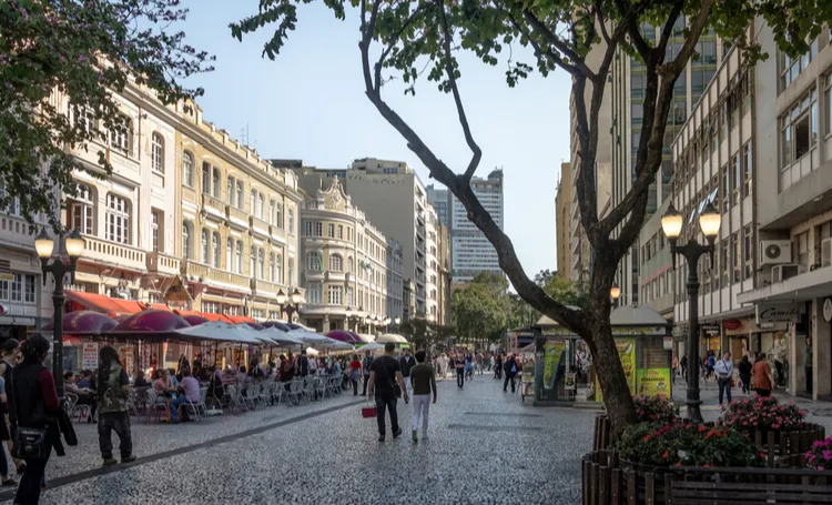 Curiosidades sobre Curitiba: do BRT de 1974 à Ópera de Arame