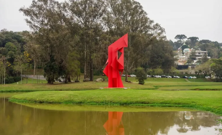 Esculturas em Curitiba: do Parque Tingui à Alameda Presidente Taunay