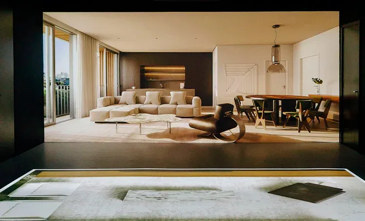 Sala de projeção da Galeria Laguna com vista do jardim