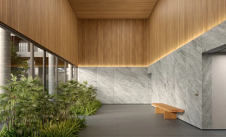 Hall com forro de madeira, parede de pedra, banco e plantas