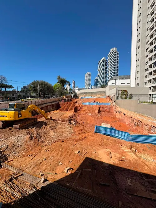 Obra em agosto 2026