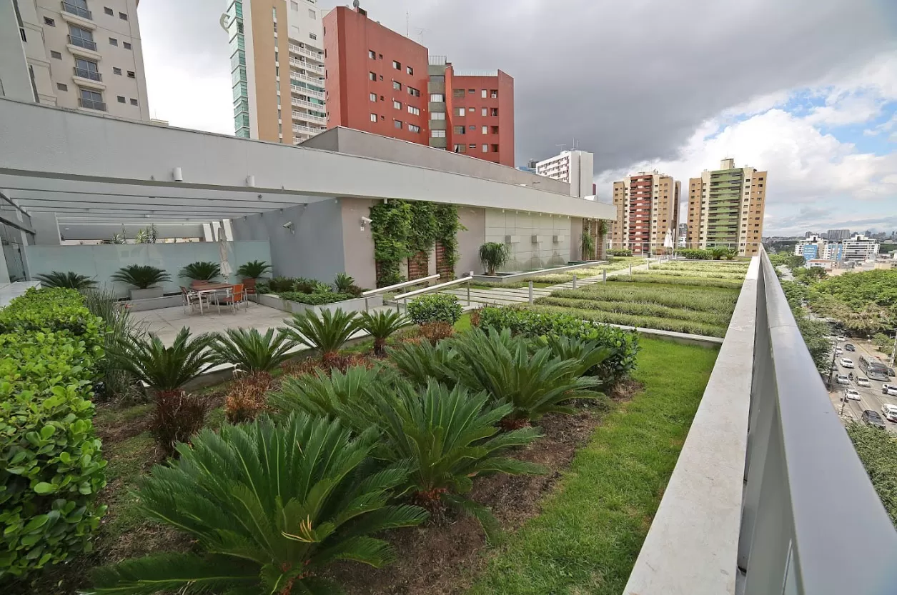 Iguaçu 2820: o terraço verde no sétimo andar