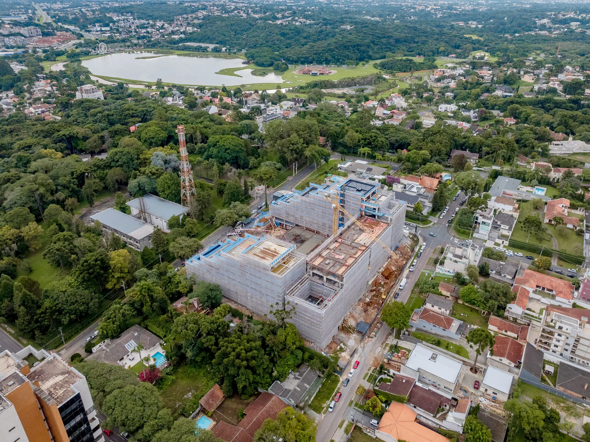 Obra em abril de 2025