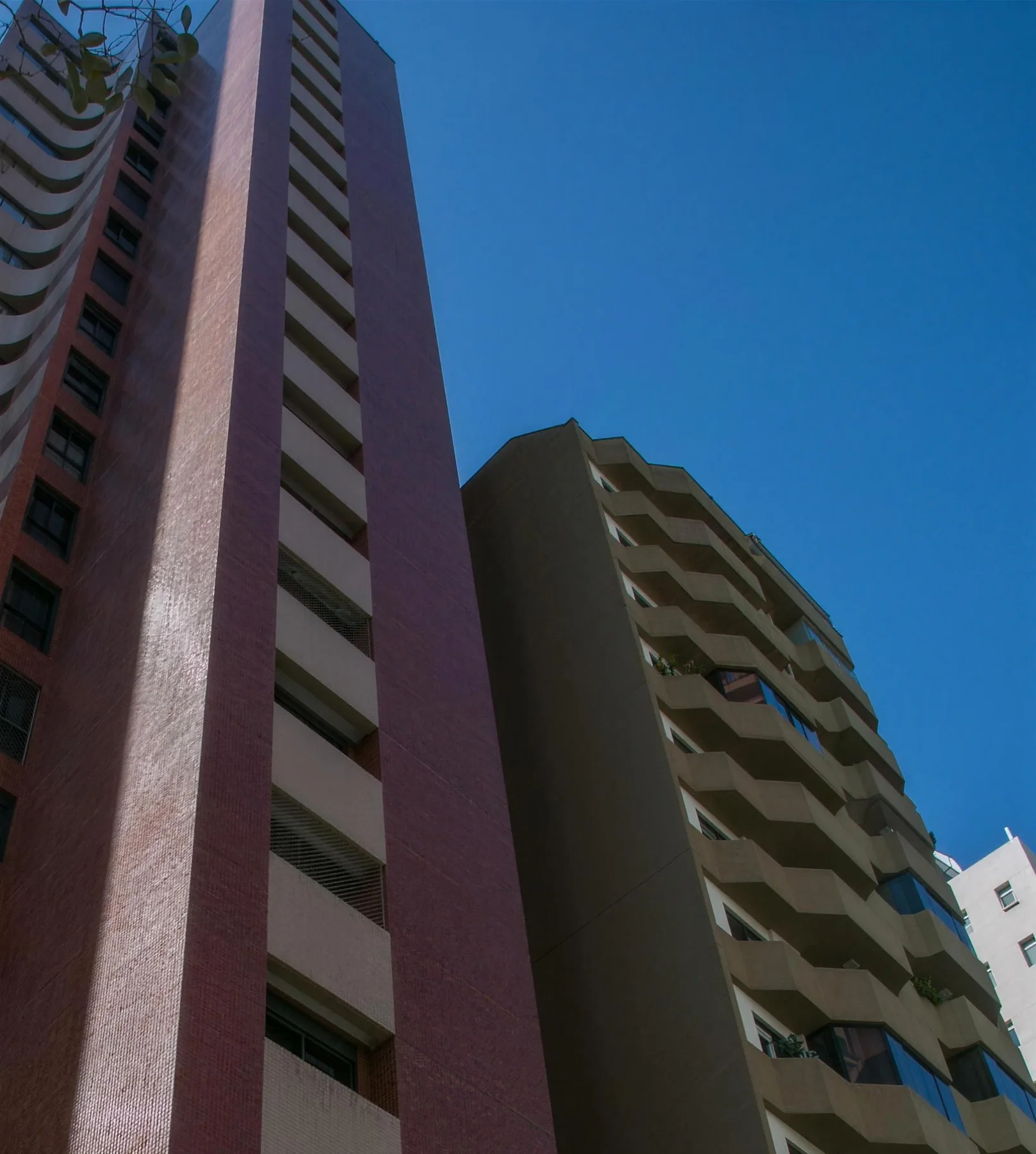 A torre pela Rua